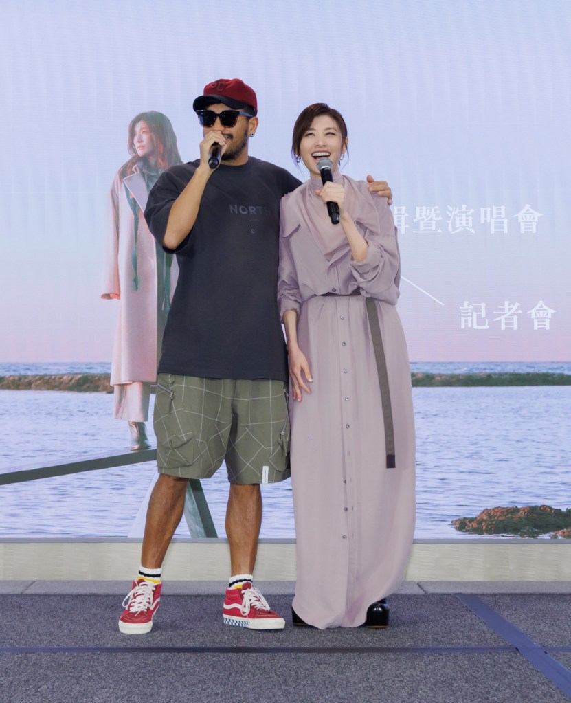 蘇慧倫《輕重》專輯，好友張震嶽送上衝浪板