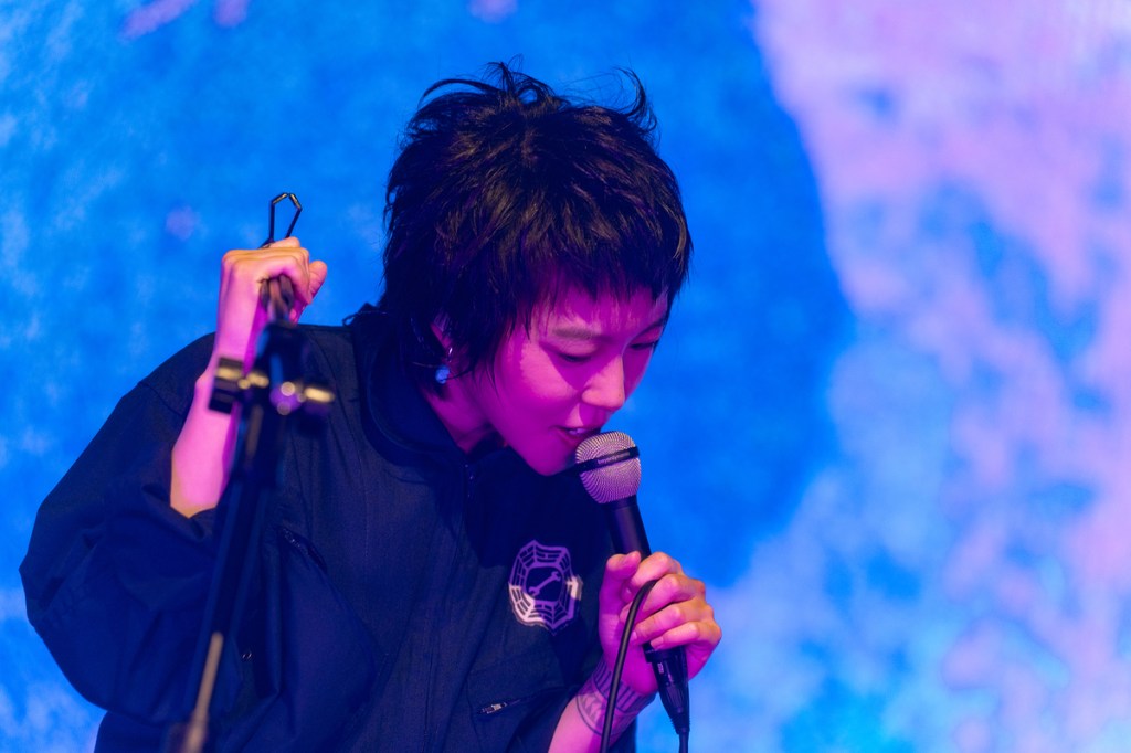 竇靖童【狀況外 巡迴演唱會】臺北站於Legacy TERA 開唱 (照片提供:如此製作 Roots Production / 攝影: Mondo Wang)