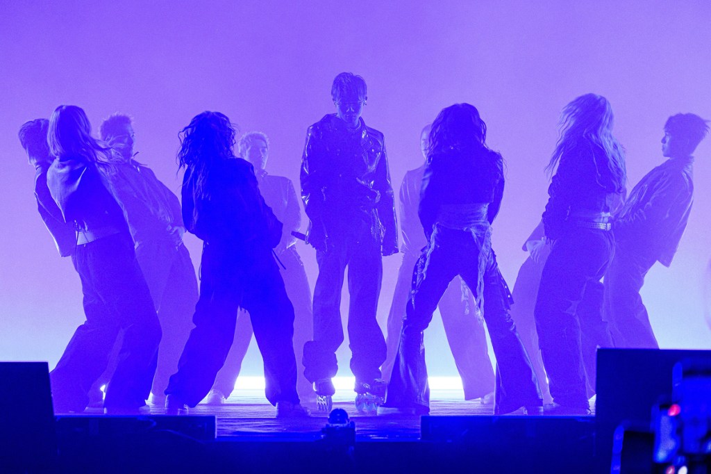 ØZI 《SWIRL 漩 · 渦》北流開唱 (照片提供:寬宏藝術Ｘ華納音樂Ｘ奧曼音樂)