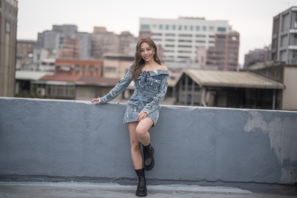 艾薇推出全新單曲〈我是真的相信過愛情〉(照片提供:環球音樂)