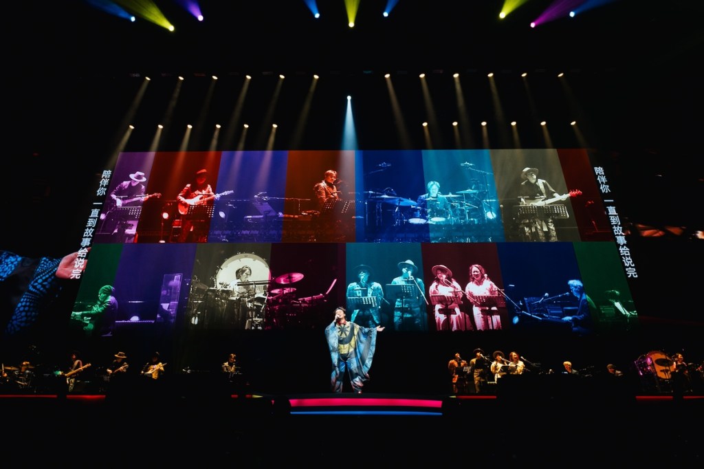 陳奕迅《FEAR and DREAMS》巡演雪梨站深情演唱〈孤獨患者〉向方大同致意 高雄站3/23中午開賣