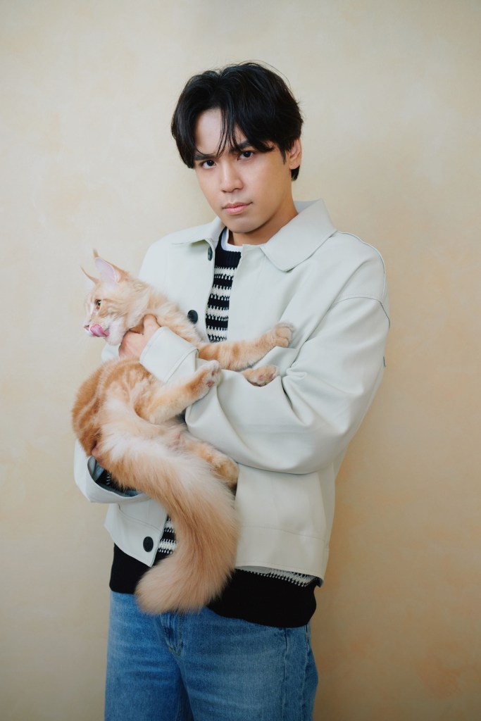 陳零九日前拍攝單曲封面照，找來愛貓橘籽一起入鏡（照片提供：種子音樂）