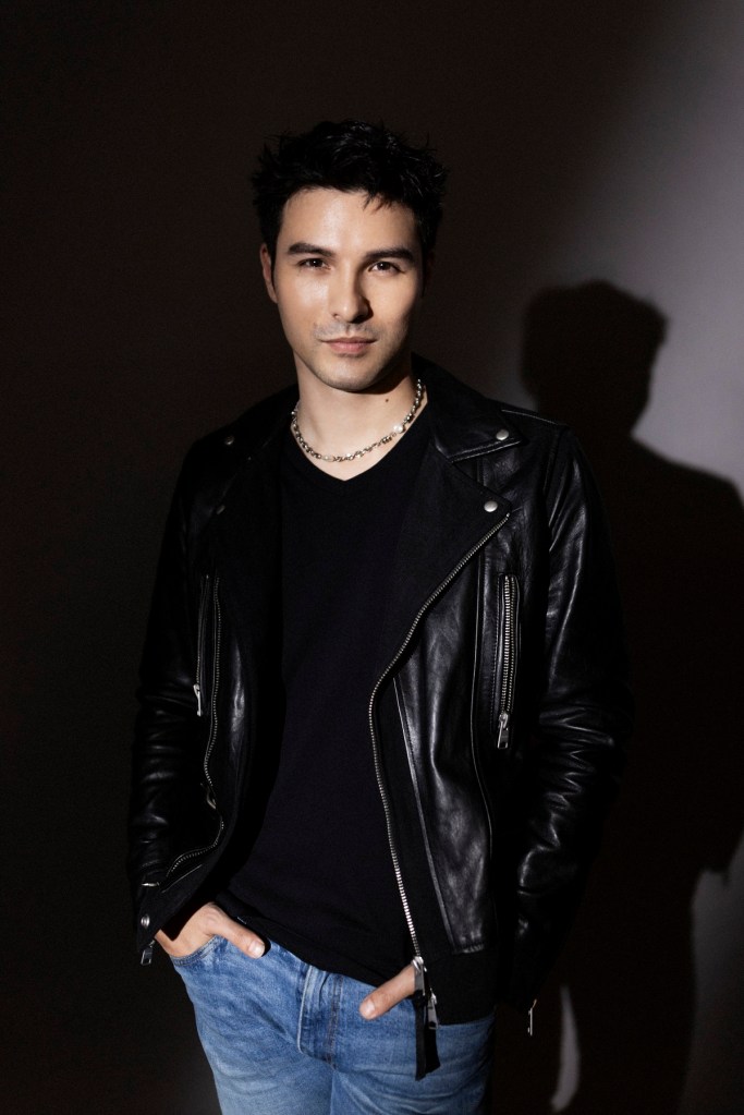 鳳小岳確定參戰野人祭,並以「鳳小岳&壓克力柿子」全新團名正式成團