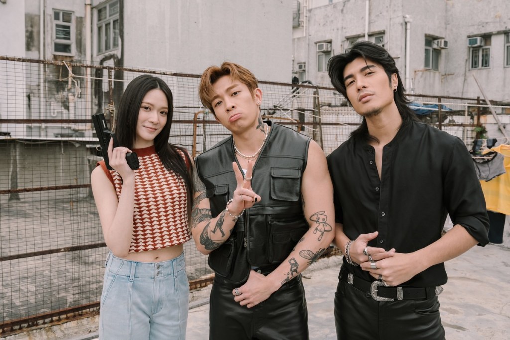 Tyson Yoshi(中)邀來香港歌手周殷廷及實力派美女演員雲浩影跨刀〈1994〉MV