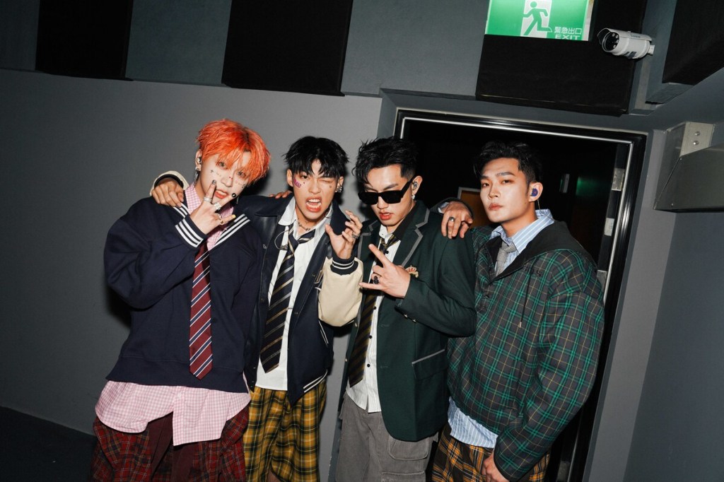 U:NUS 新歌三連發 倆倆創作單曲〈偷心賊〉〈鬆餅〉 盼洗腦神曲〈嗨到臉紅紅〉成為派對狂歡首選