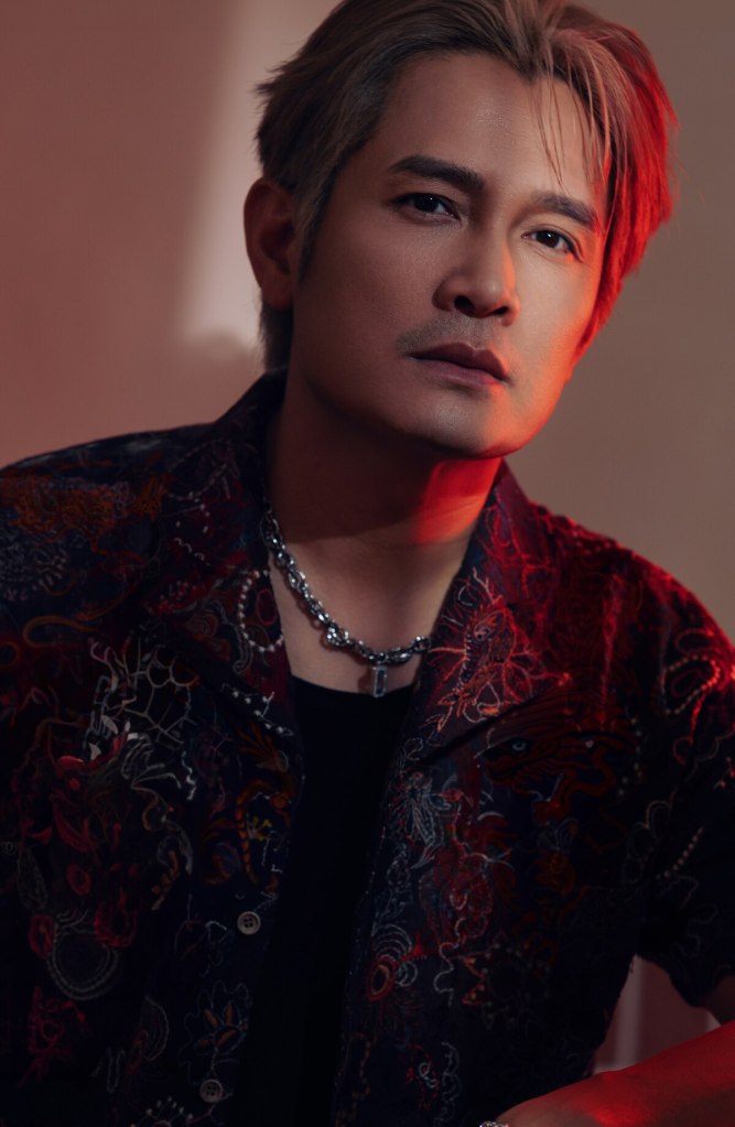 「金曲客語歌王」羅文裕從小唱台語歌長大，台語出『輯』沒包袱，翻玩台語獨有語言之美，盼用音樂陪伴大家成長