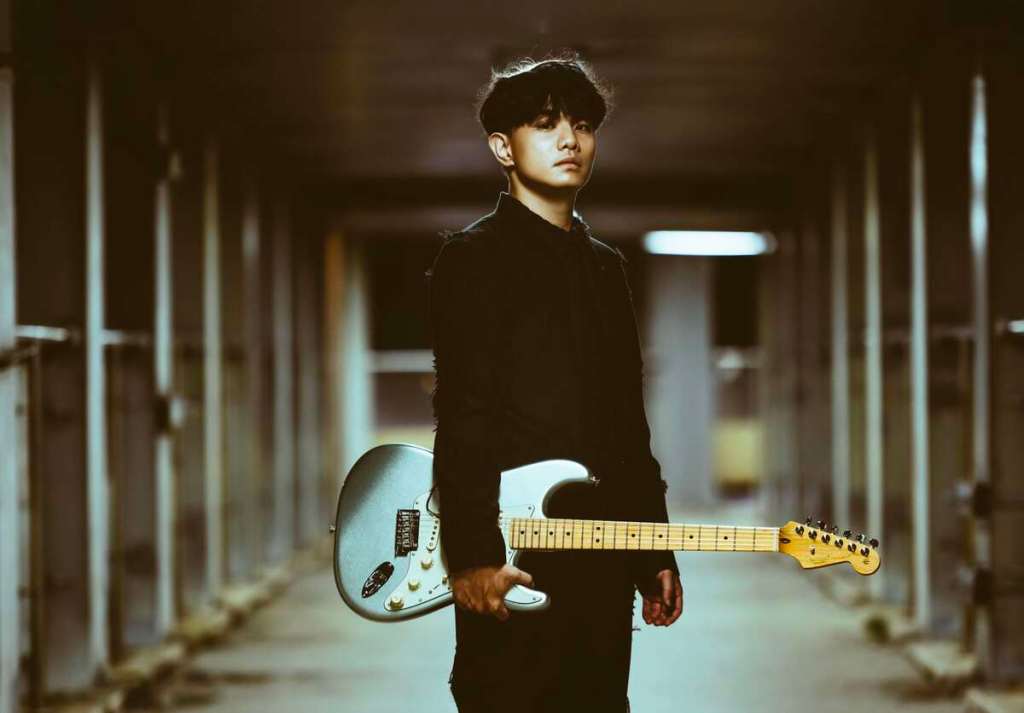 曾入圍金曲台語男歌手的楊肅浩和三位音樂「老師」一起開唱，認是蕭閎仁歌迷