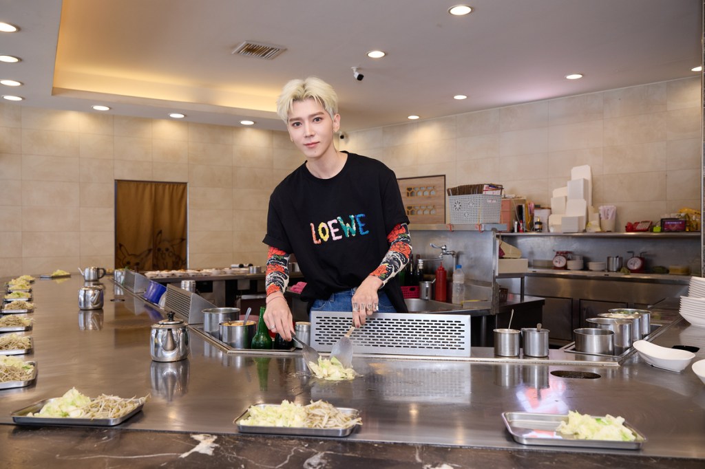 Bii畢書盡在鐵板燒餐廳舉辦私密感謝派對 (照片提供:索尼音樂)