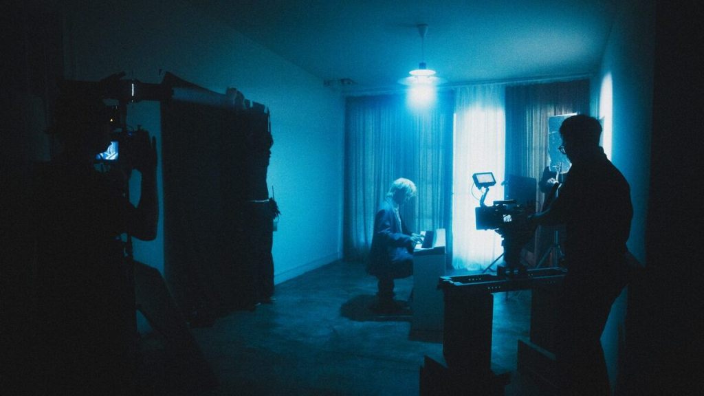 《鬱金香》MV 由新銳導演九羊帶領團隊拍攝