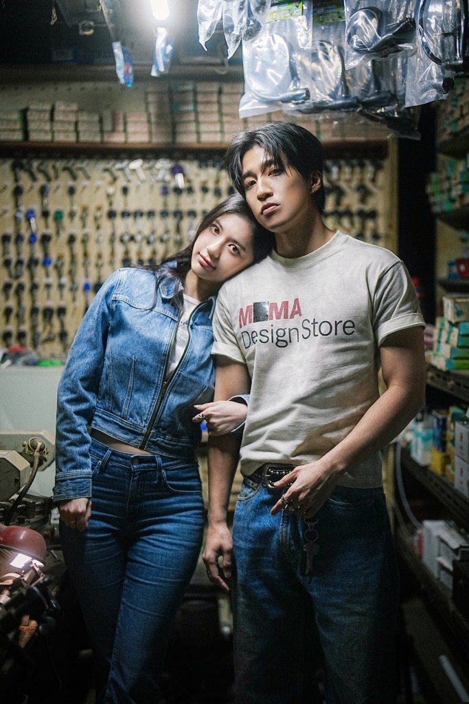 婁峻碩邀學姐鄭芯恩跨刀〈鑰匙還你〉MV (照片提供:伊弗龐金有限公司 X 想不到音樂工作室)