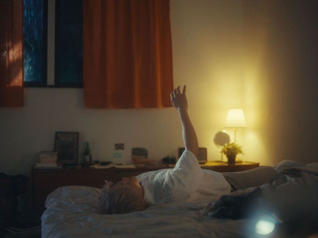 本次《鬱金香》MV 特別選用家景拍攝