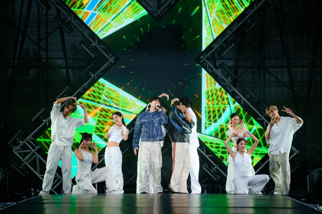 九澤CP香港浪漫開唱 演出〈Replay〉與粉絲近距離接觸 全場熱血沸騰 邀U:NUS跨刀助陣帶來〈暈嗎〉