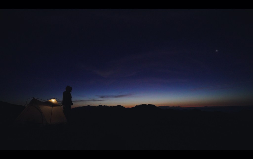 張震嶽推出深情新作〈媽媽的眼睛〉(照片提供:本色音樂)