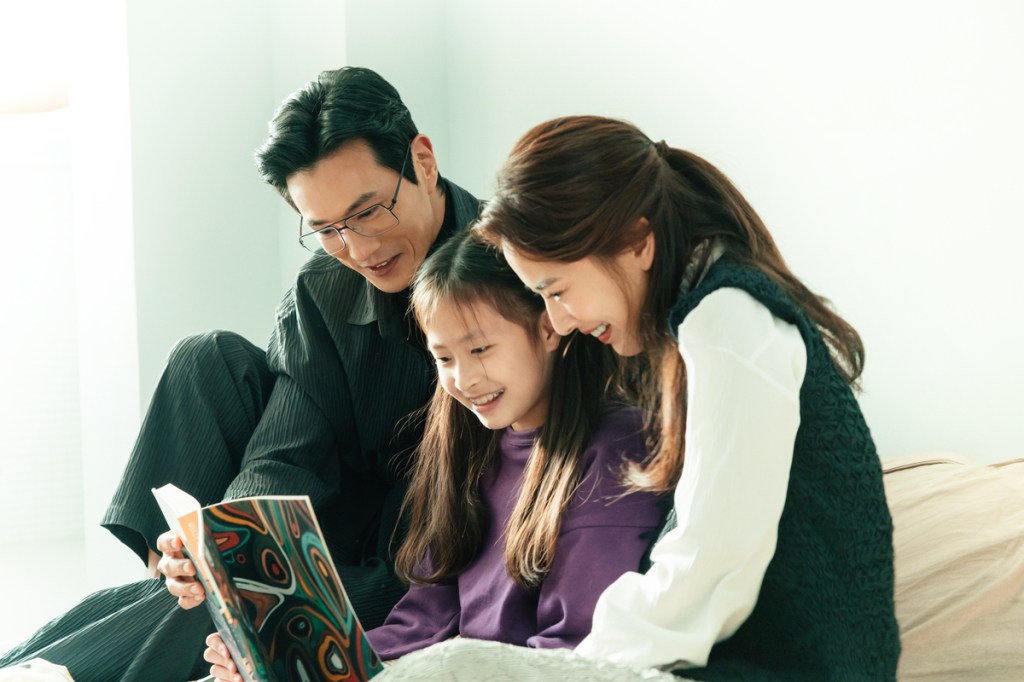 鍾承翰與周采詩演出陶喆〈陪你〉MV 20245的故事 (照片提供:偉大文化)