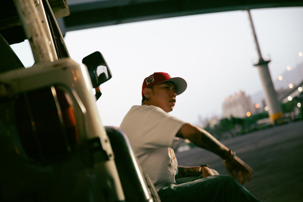 頑童MJ116新歌〈NONO〉MV (照片提供:本色音樂)