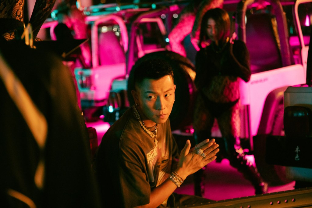 頑童MJ116新歌〈NONO〉MV (照片提供:本色音樂)