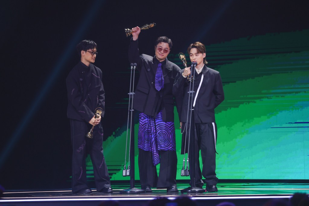 演奏類最佳作曲人獎：王育嘉、簡聿民、林均憲／參螺旋《幾何碼》／數日子音樂工作室﹙演奏者：幾何碼﹚