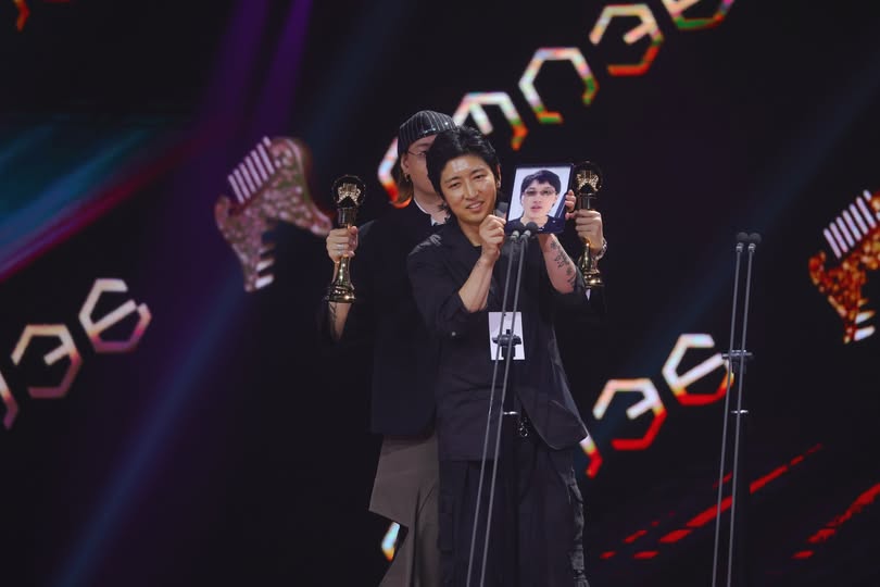 最佳裝幀設計獎：Chanhee Hong、Na Kim／AAA／夕陽音樂產業有限公司