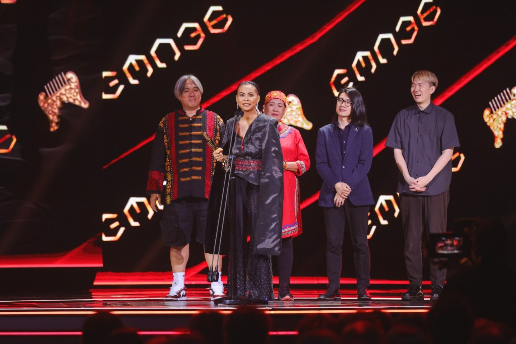 最佳原住民語專輯獎：VAIVAIK 尋走／風潮音樂國際股份有限公司﹙演唱者：戴曉君﹚