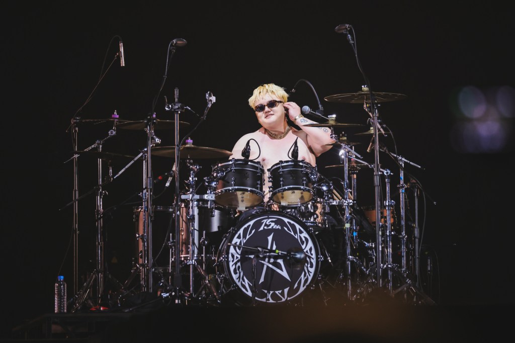 TRASH「脫衣」感謝歌迷完售支持:魁剛