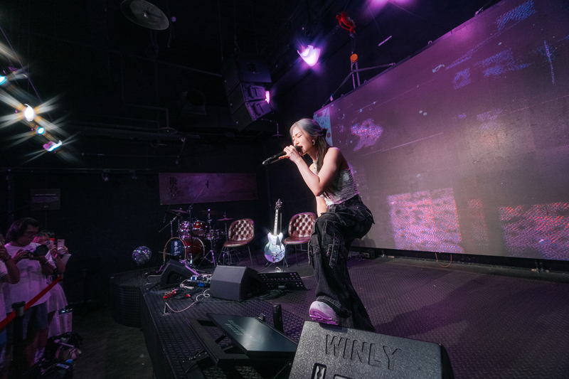 艾薇連續兩天舉辦FAN-CONCERT (照片提供:環球音樂)
