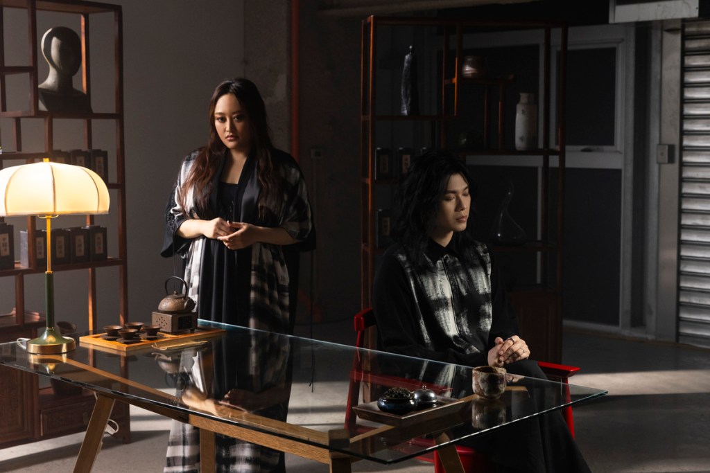 家家與聖皓對唱〈你呢〉，聖皓獻出「最低沉嗓音」。（相信音樂提供）