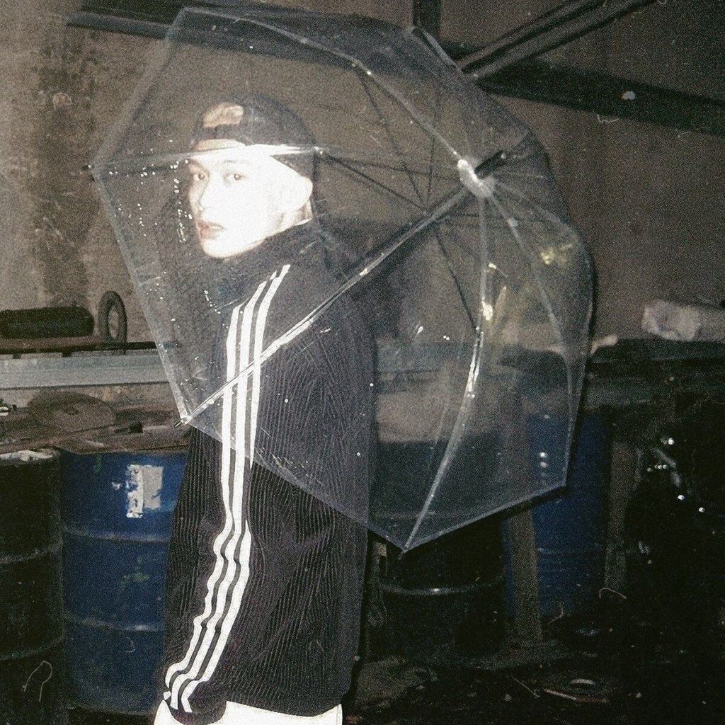 周子翔〈愛你沒差〉單曲封面 (照片提供:索尼音樂)