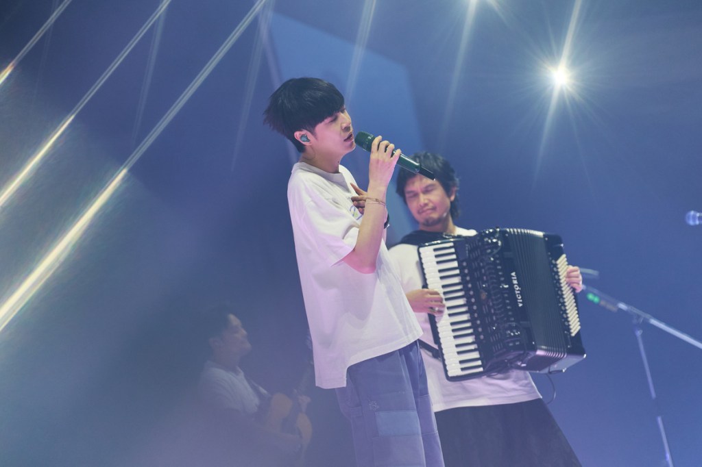 蘇打綠邀日本手風琴家佐藤芳明登台合體演出