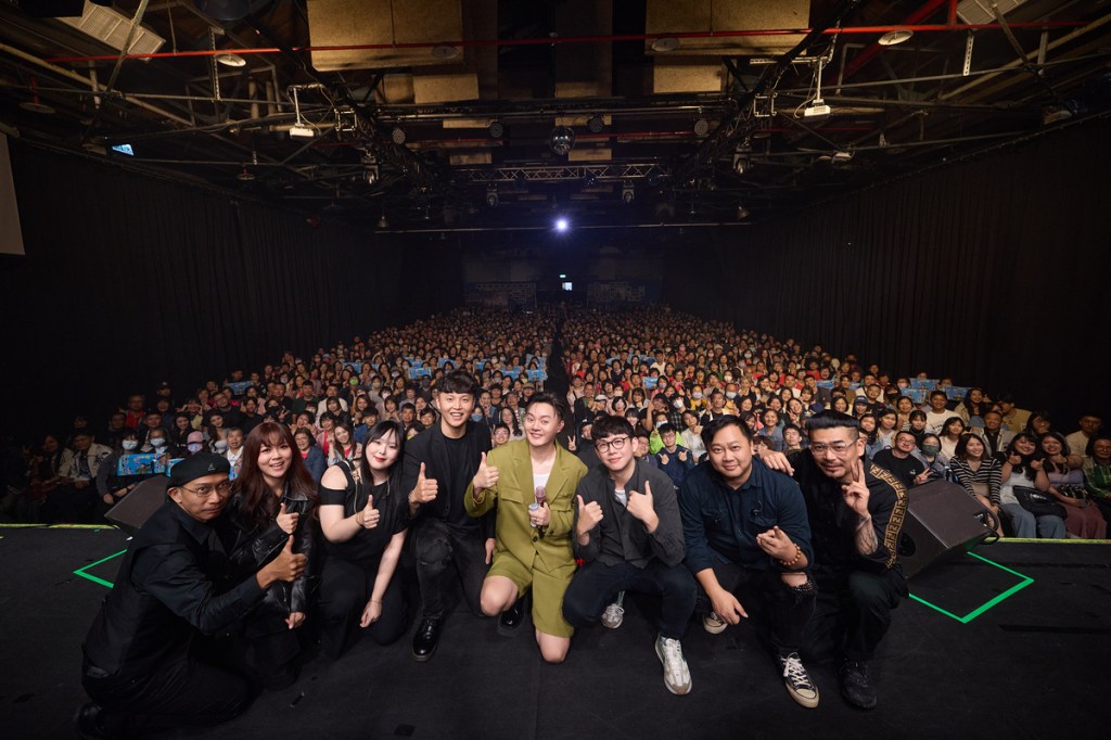 歡度母親節！金曲歌王許富凱宛如「母親節公務員」用好歌喉陪伴所有樂迷 