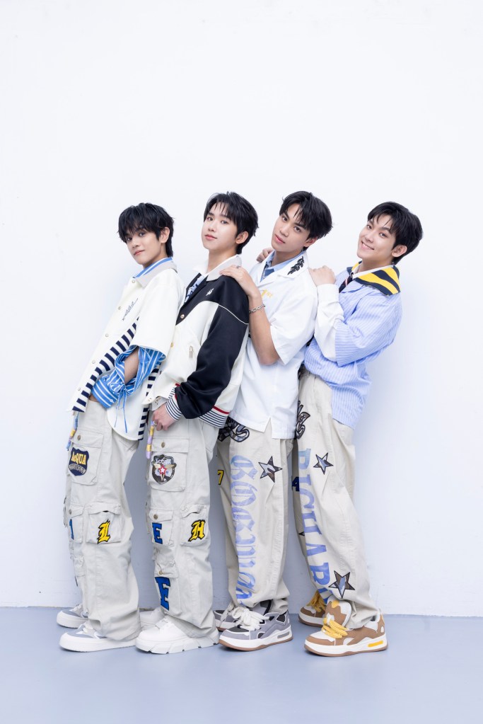 AcQUA源少年 左起佾暘、莑茗、秉諭、毓家