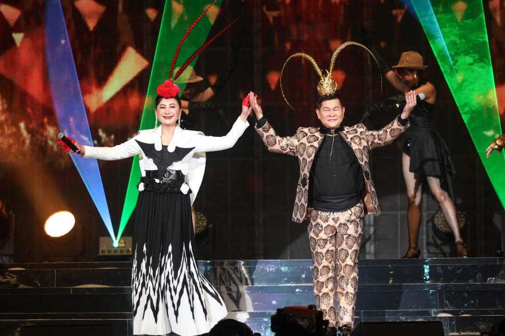 澎恰恰與陳亞蘭搭檔2025藍寶石大歌廳妙趣橫生