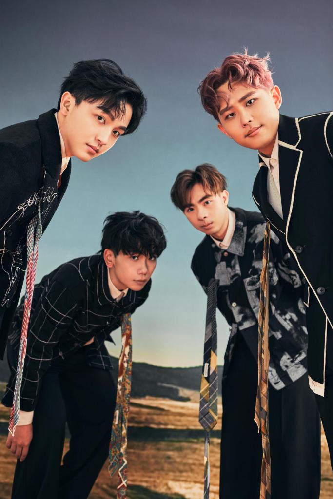 理想混蛋「不是因為天氣晴朗才見面」演唱會11_1（六）19_30台北小巨蛋開唱！由「國泰世華銀行」、「大師兄銷魂麵舖」、「亞洲萬里通」聯合贊助。  