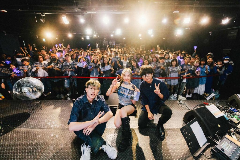 艾薇連續兩天舉辦FAN-CONCERT (照片提供:環球音樂)
