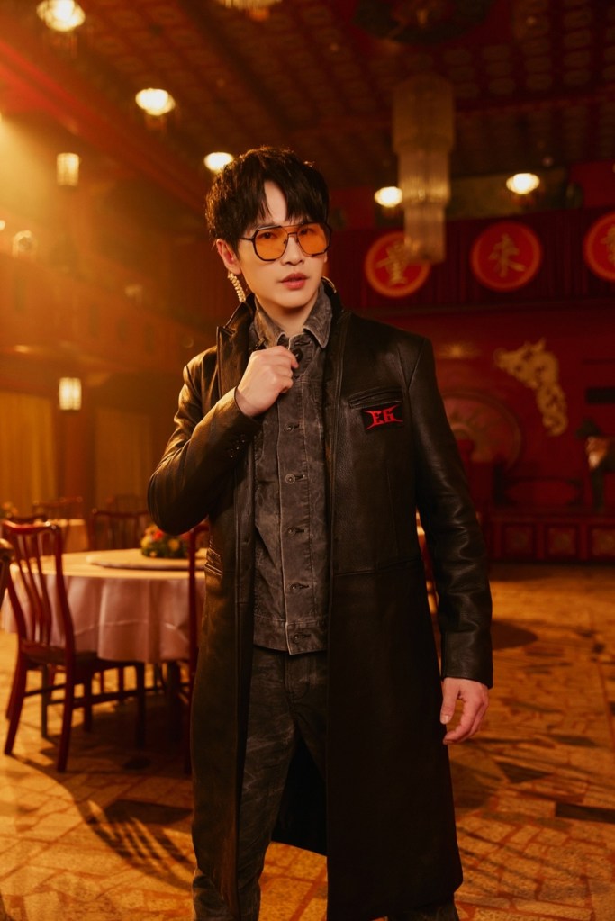 牛奶化身特務保鑣 一有情況馬上去保護