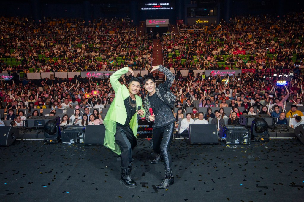 林志穎與李玖哲馬來西亞合體開唱 (照片提供:爵士娛樂)