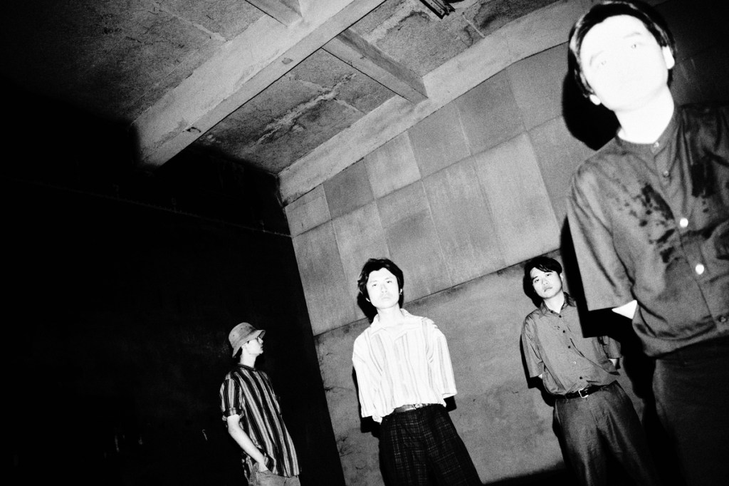 COLD DEW於大園拍攝新團照(朱旻修攝影)