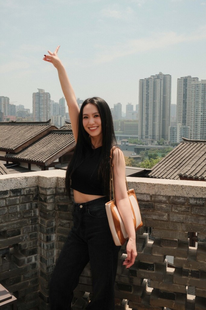 在巡演期間，孫盛希一路上除了被歌迷熱情感動，也不忘邊演出邊蒐集美食與拍攝紀錄。（圖／滾石唱片提供）