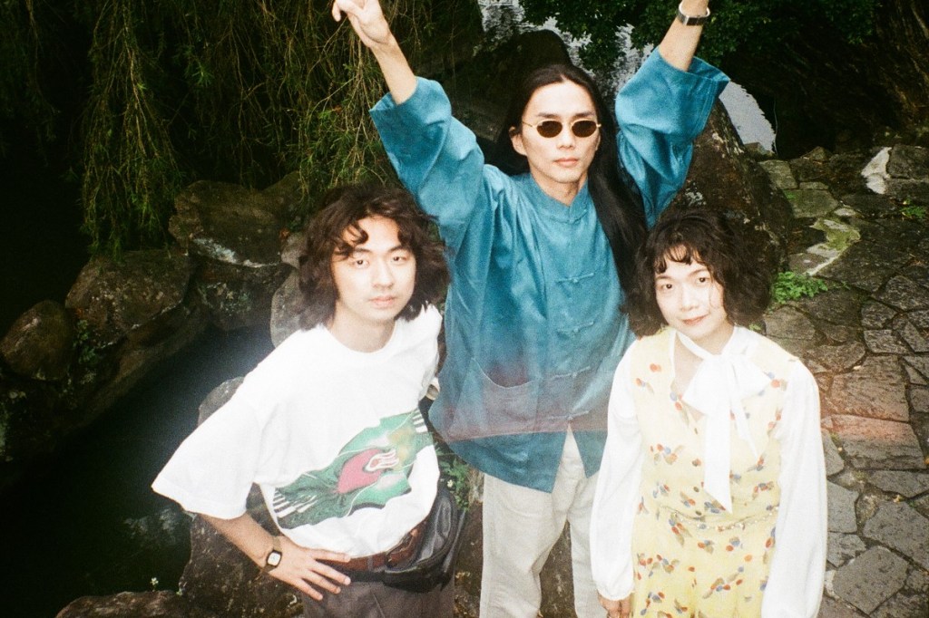 2025 秋OUT音樂節早鳥票完售 再祭出百合花、我是機車少女、LINION等陣容 雙日預售票6/16開賣