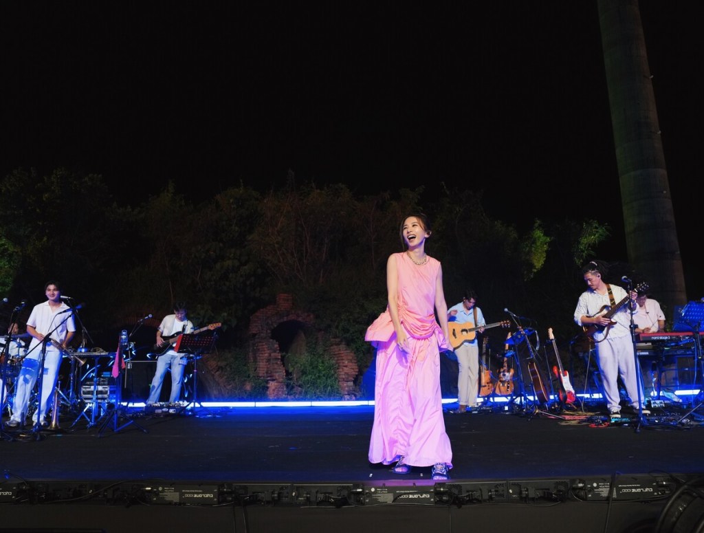 週日場田馥甄則表示自己成功雪恥：「今天的〈皆可〉沒有被這片星空催淚了，昨天燈全暗，好像回到心裡最深的地方！」