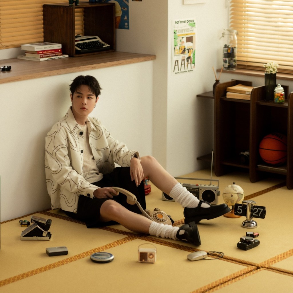 創作才子郭家瑋推出新單曲〈轉呀轉不停〉(照片提供:杰思國際娛樂)