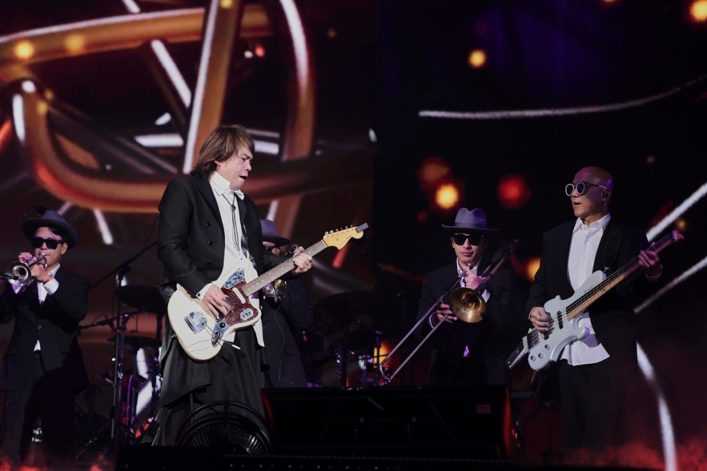 伍佰 & China Blue Rock Star 2巡迴演唱會-台北站登場 (照片提供:月光音樂)
