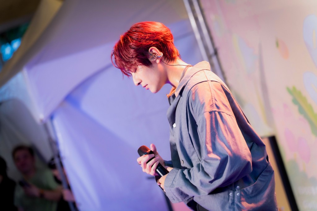 李承隆演唱〈沒有情人的情歌〉（ease香氛提供）