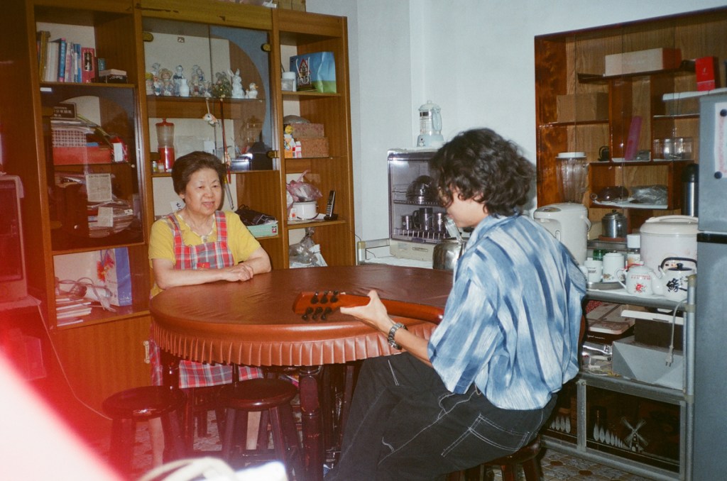 新生代創作歌手江晟榮推出首張客語專輯《尋著》(照片提供:江晟榮)