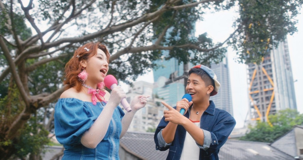 蓋瑞、羅莎莎〈我懂你的奇怪〉(照片提供:哈哈台)