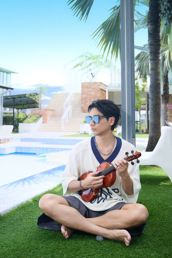 蔡旻佑推出〈OOTD〉MV (照片提供:人見人愛娛樂)