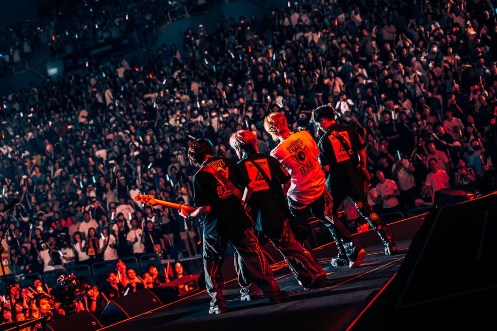 八三夭在高雄巨蛋舉辦2025生日趴《沒有翅膀的人》巡演首站 (照片提供:KKLIVE、不搖就滾)