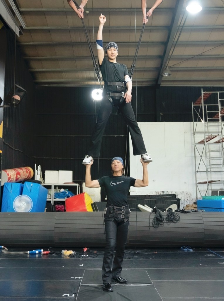 Energy牛奶、坤達將合體展高空彈簧Solo秀