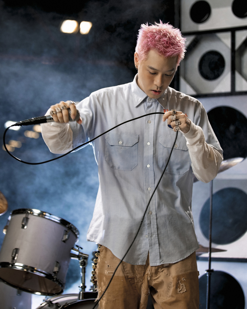 周湯豪推出〈FLAMES〉MV (照片提供:環球音樂)