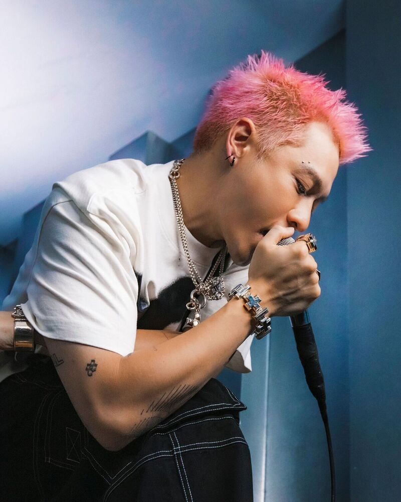 周湯豪推出〈FLAMES〉MV (照片提供:環球音樂)