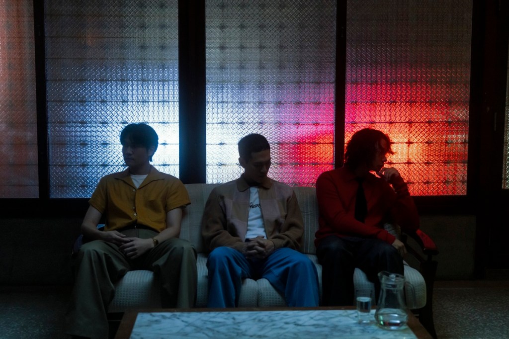 日本導演新保拓人掌鏡，將日系視覺語言融入「台灣感性」。（相信音樂提供）